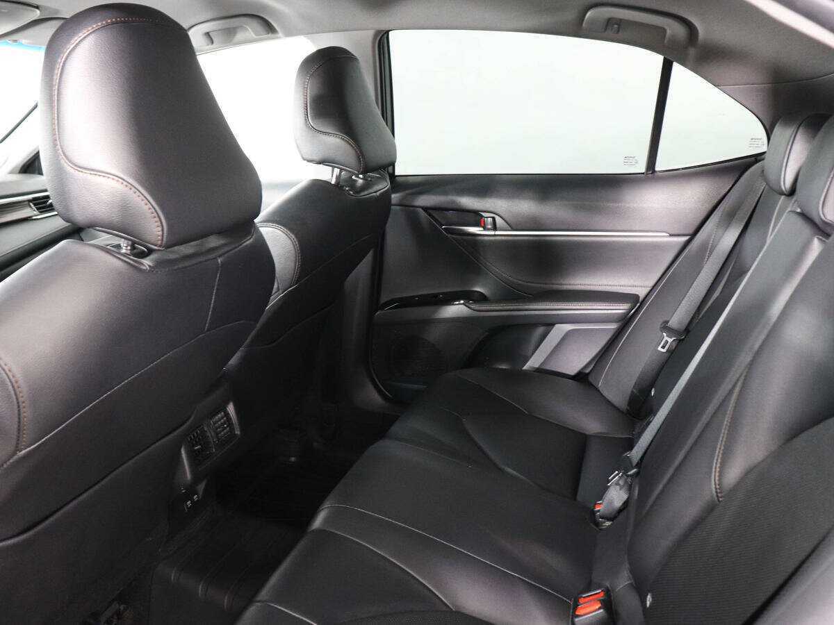 Купить Toyota Camry с пробегом. Фото: #10