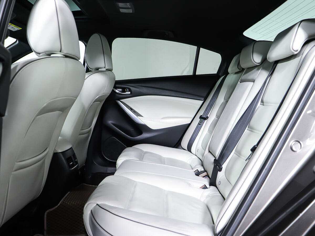 Купить Mazda 6 с пробегом. Фото: #9