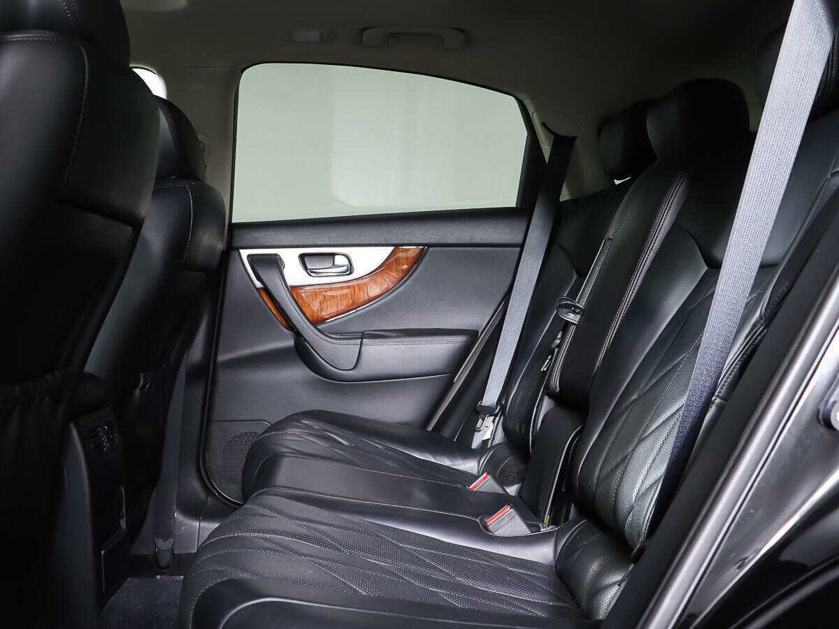 Купить Infiniti FX с пробегом. Фото: #9