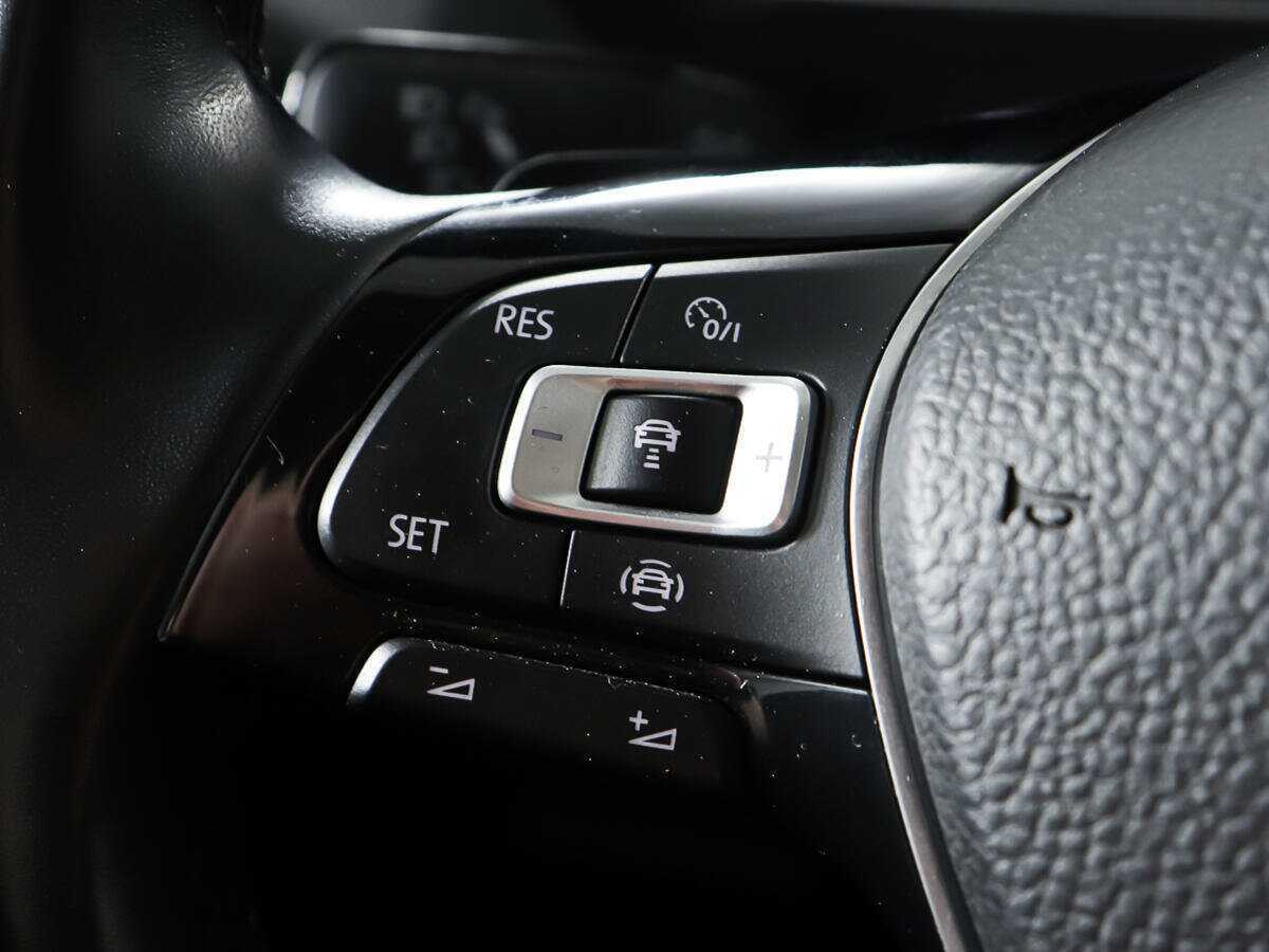 Купить Volkswagen Tiguan с пробегом. Фото: #17