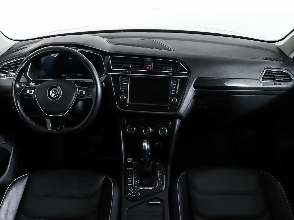 Купить Volkswagen Tiguan с пробегом. Фото: #12