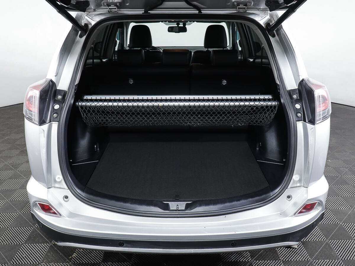 Купить Toyota RAV4 с пробегом. Фото: #9