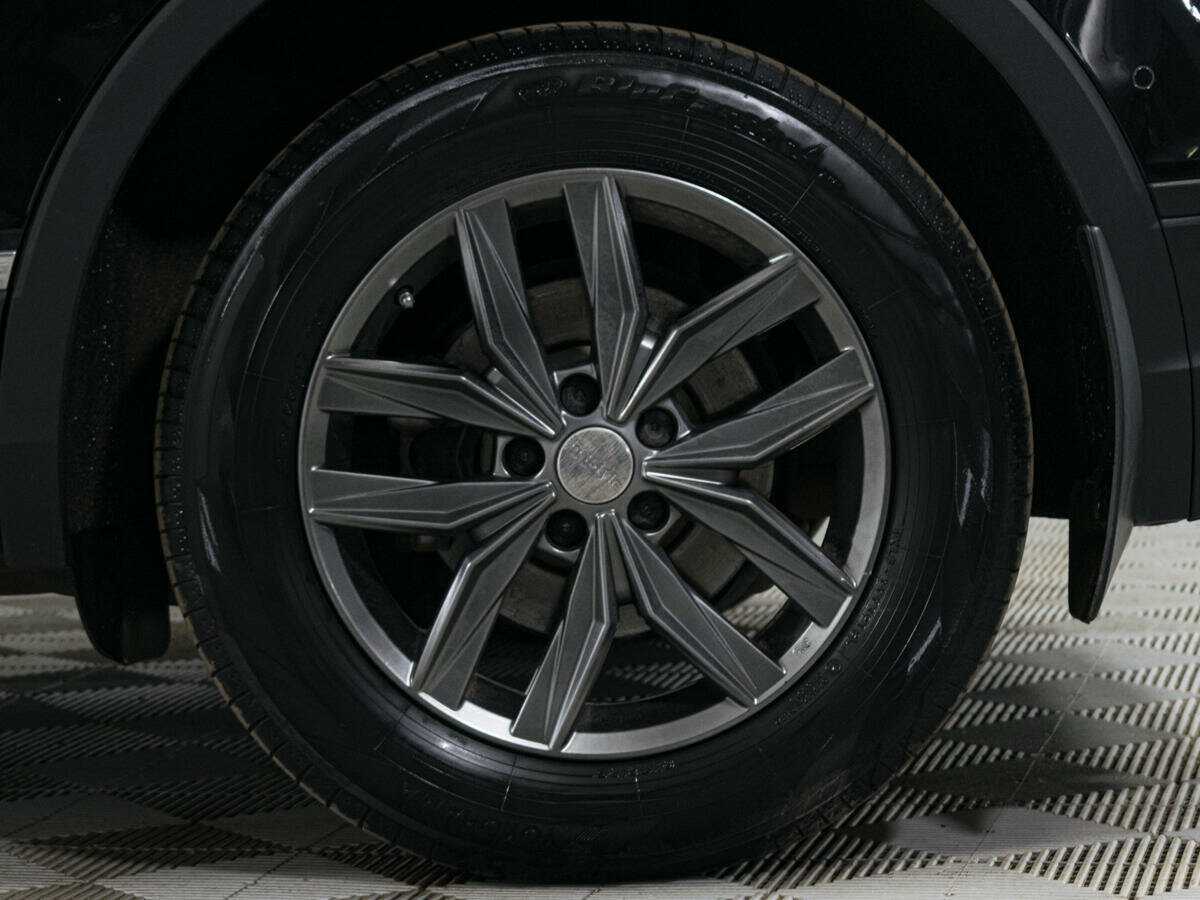 Купить Volkswagen Tiguan с пробегом. Фото: #18