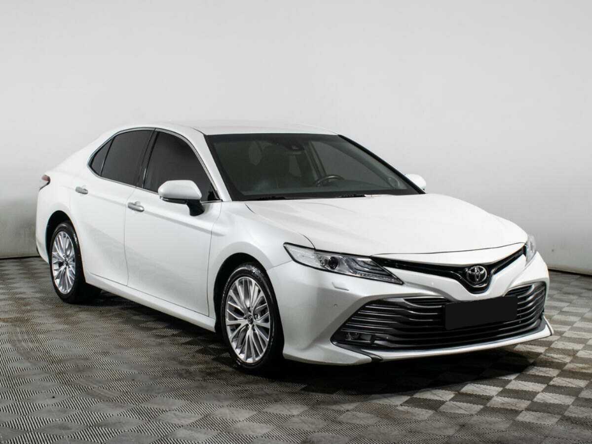 Купить Toyota Camry с пробегом. Фото: #2