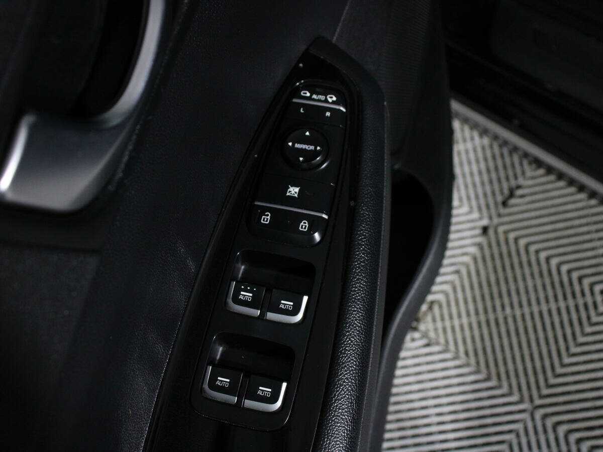 Купить Kia Optima с пробегом. Фото: #14