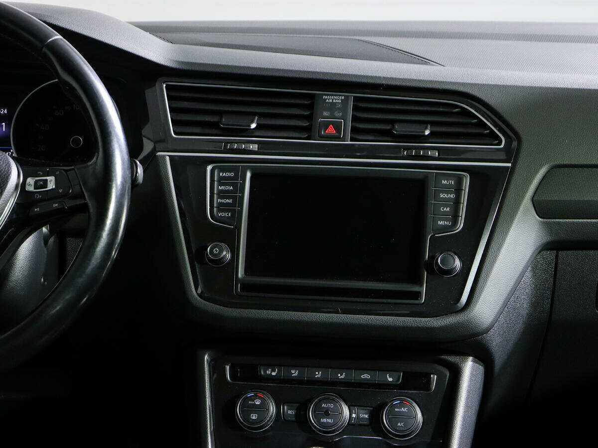 Купить Volkswagen Tiguan с пробегом. Фото: #12