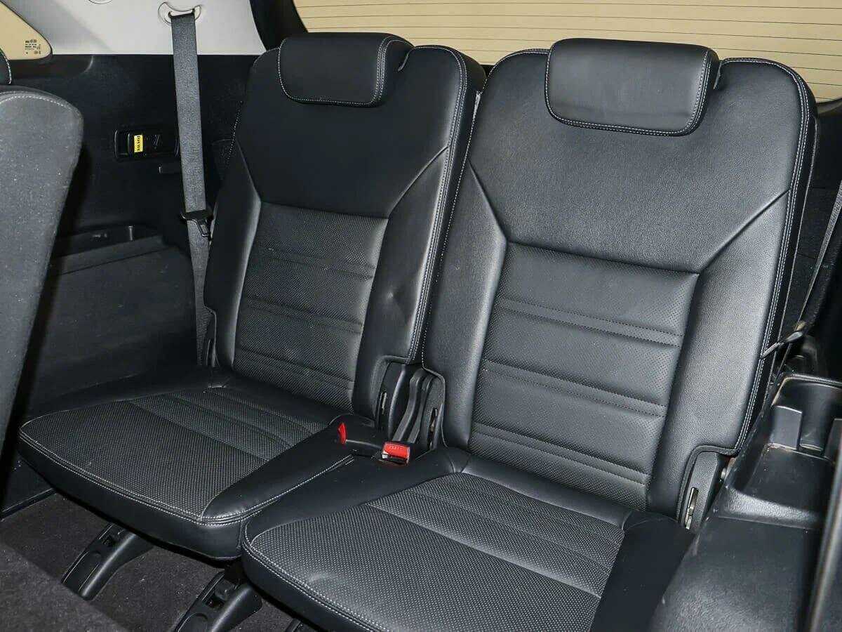 Купить Kia Sorento с пробегом. Фото: #14