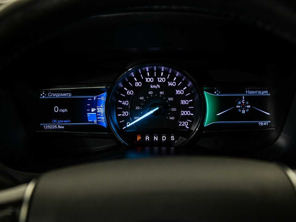 Купить Ford Explorer с пробегом. Фото: #9