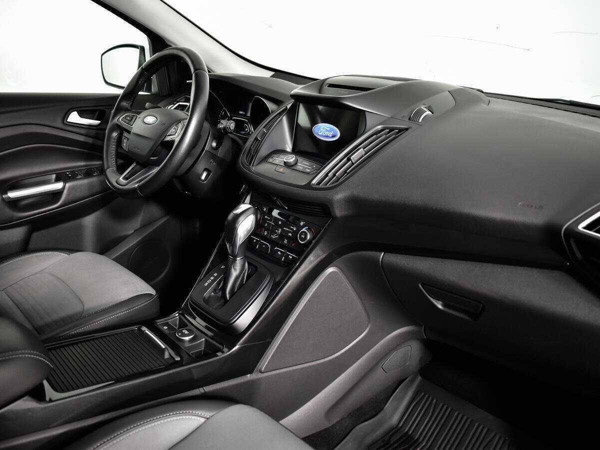 Купить Ford Kuga с пробегом. Фото: #8