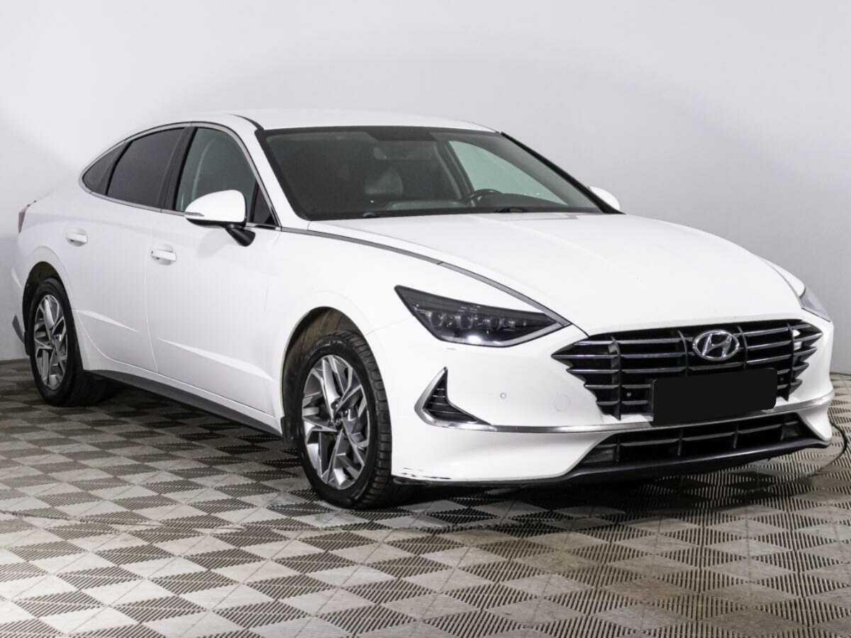 Купить Hyundai Sonata с пробегом. Фото: #2