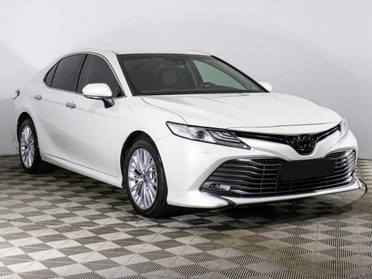 Купить Toyota Camry с пробегом. Фото: #2