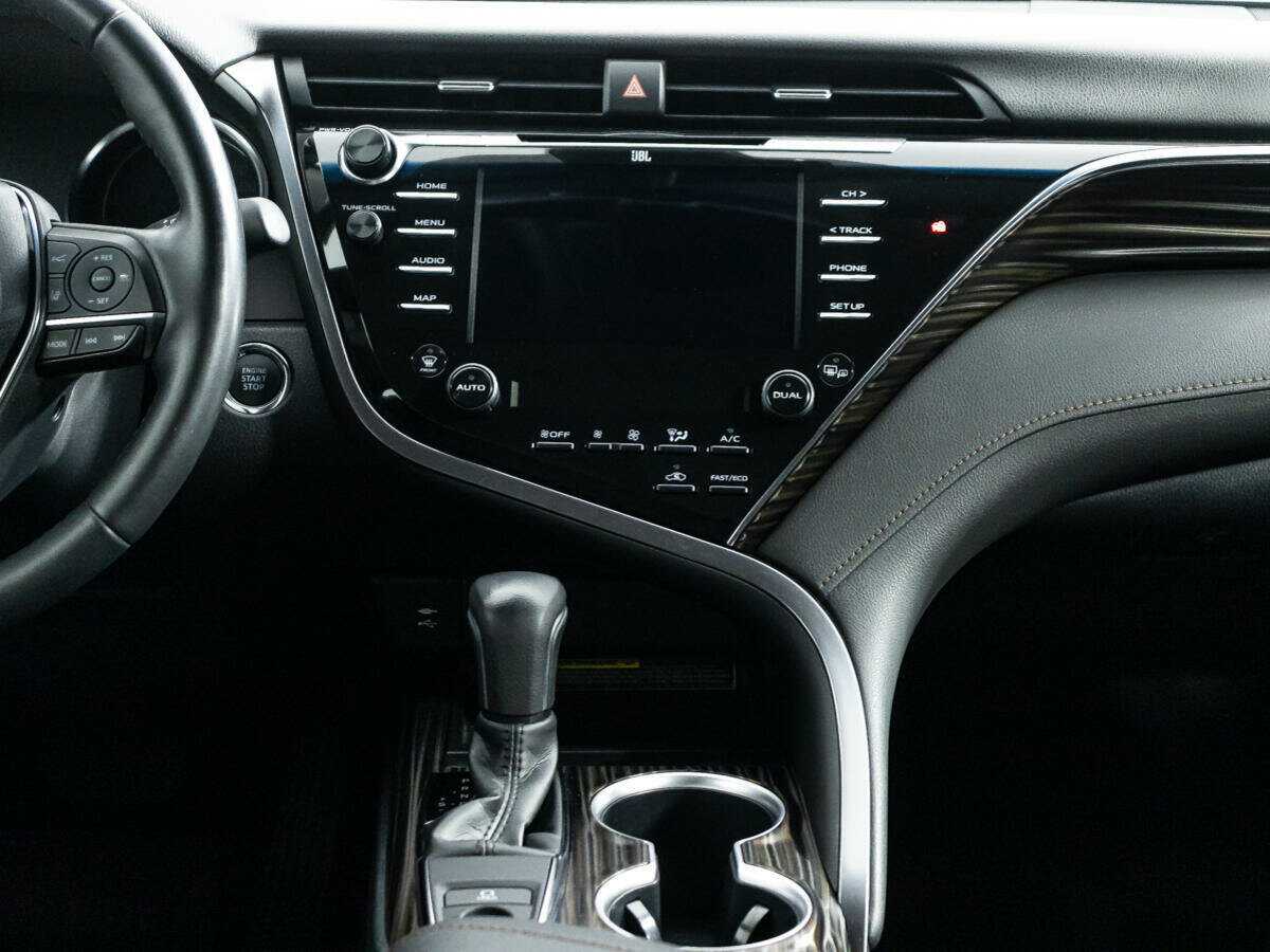 Купить Toyota Camry с пробегом. Фото: #13