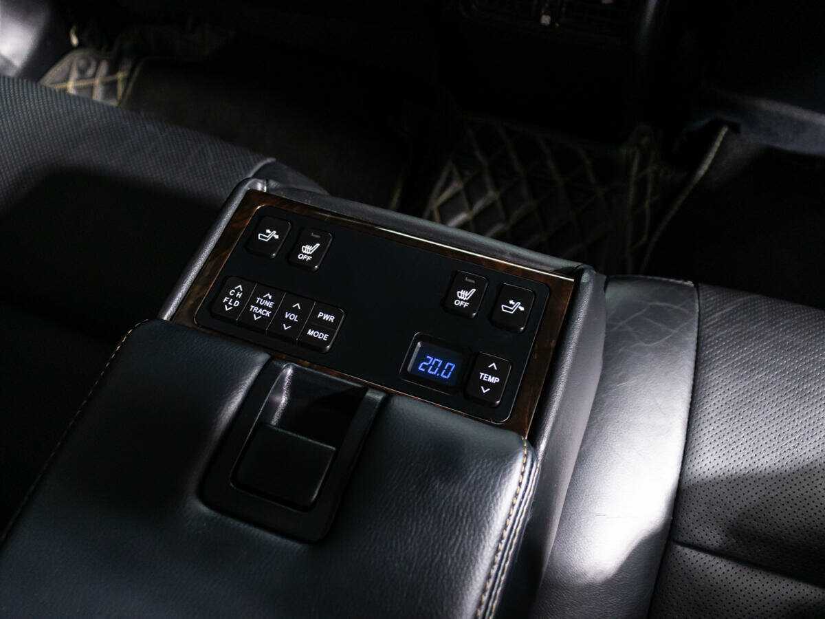 Купить Toyota Camry с пробегом. Фото: #20