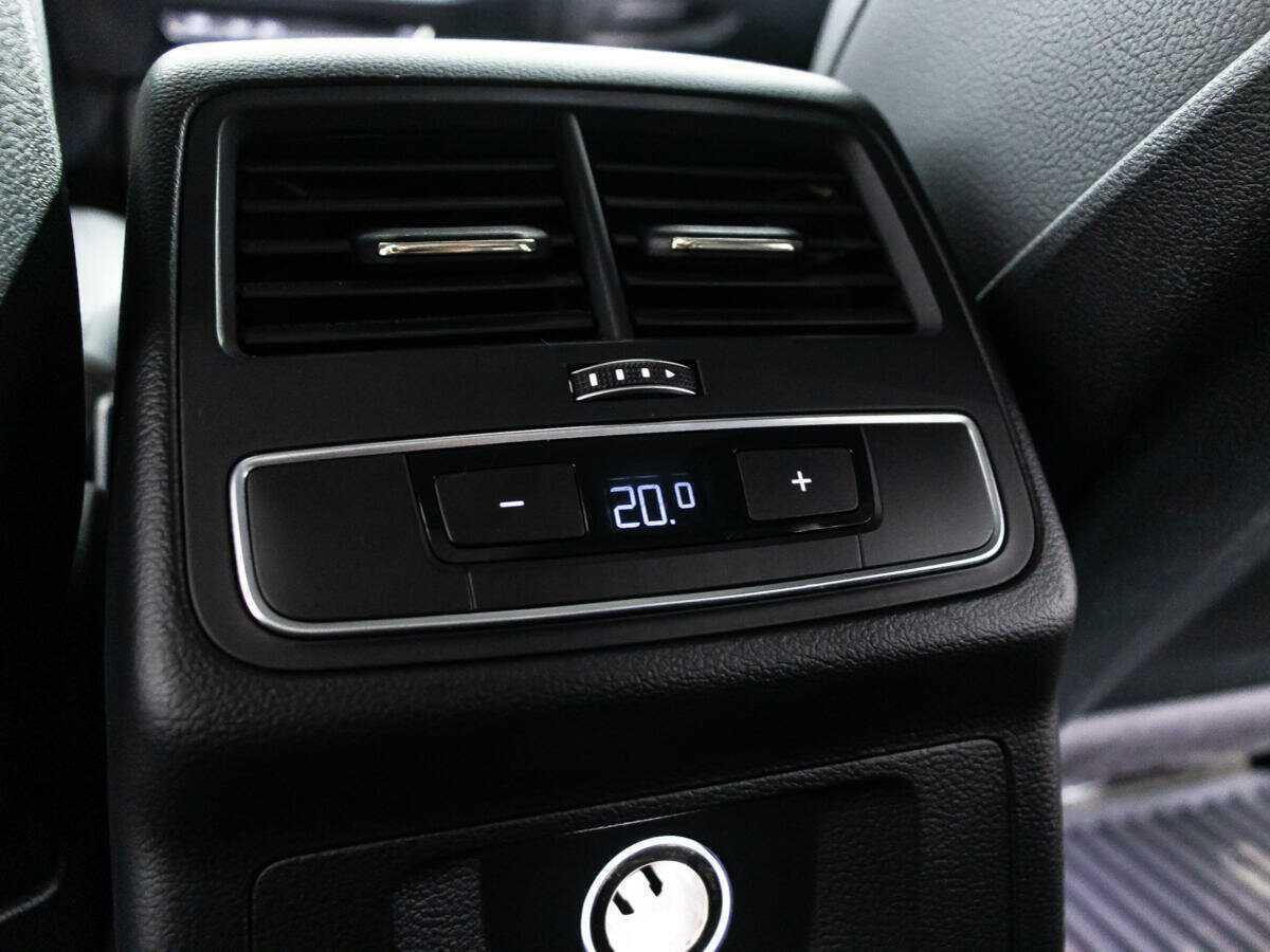 Купить Audi A4 с пробегом. Фото: #18