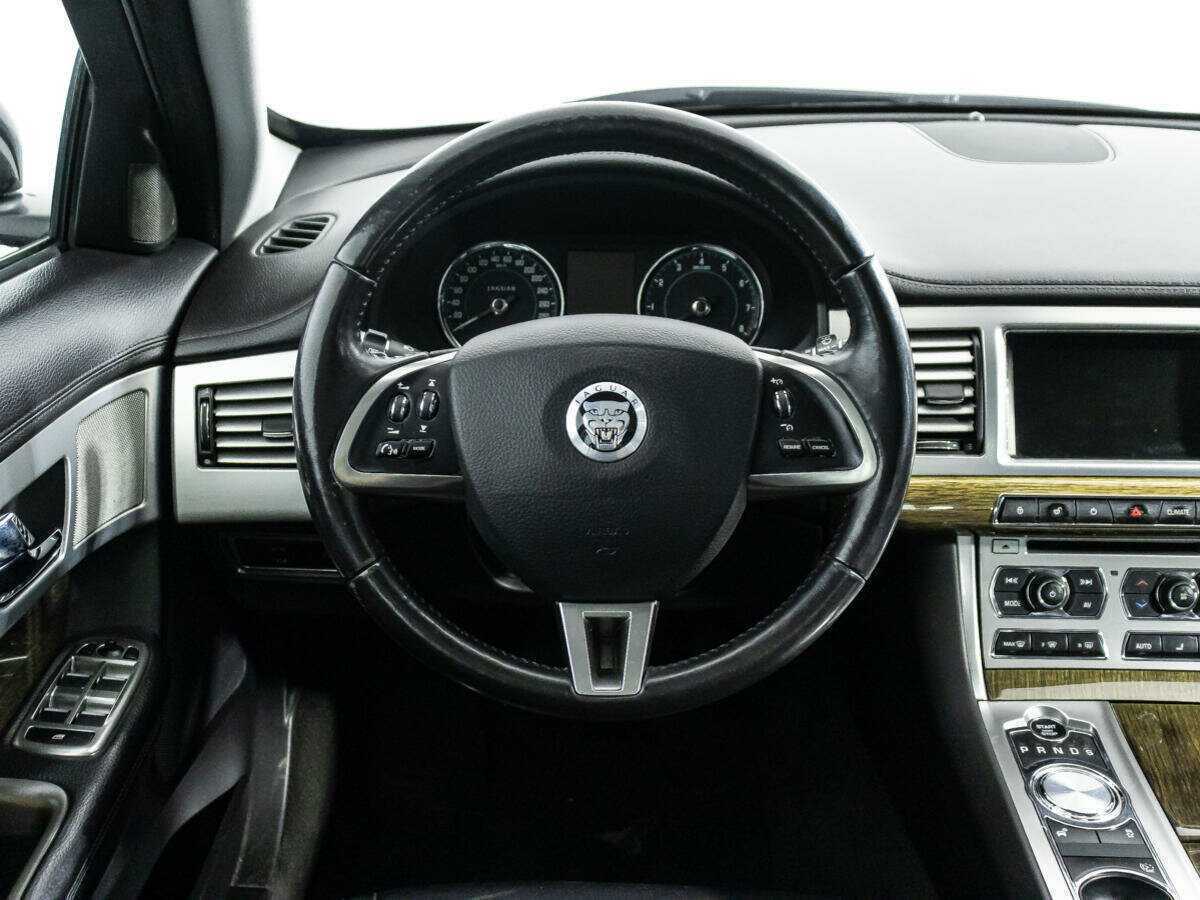 Купить Jaguar XF с пробегом. Фото: #18