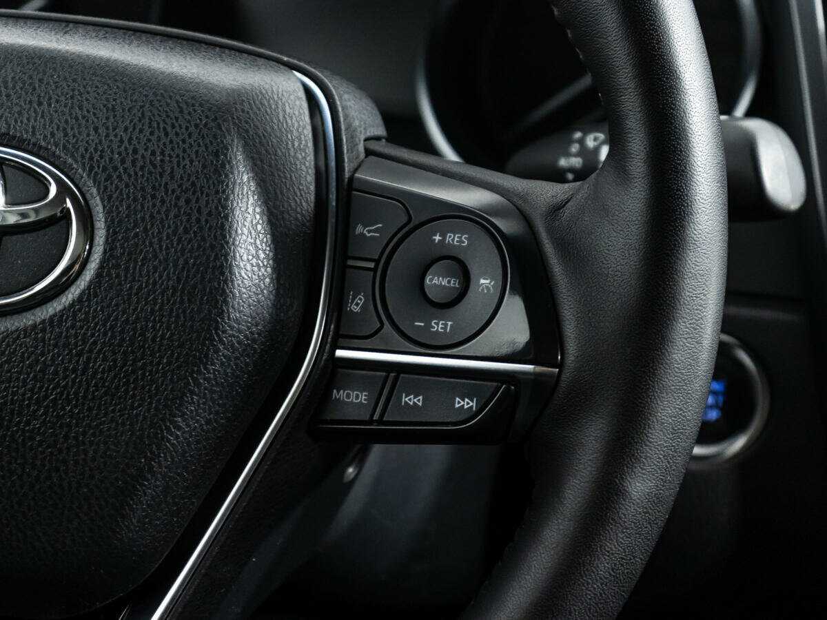 Купить Toyota Camry с пробегом. Фото: #18