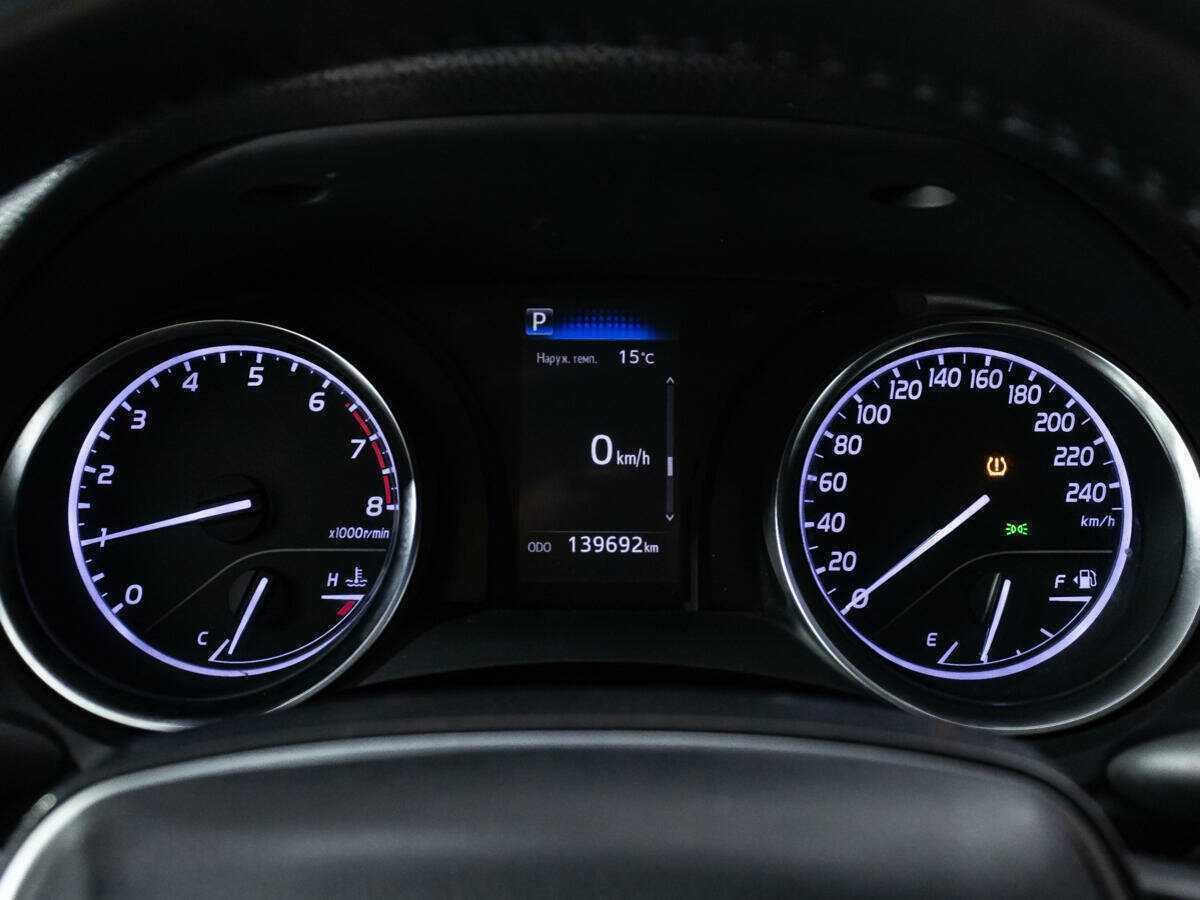Купить Toyota Camry с пробегом. Фото: #11