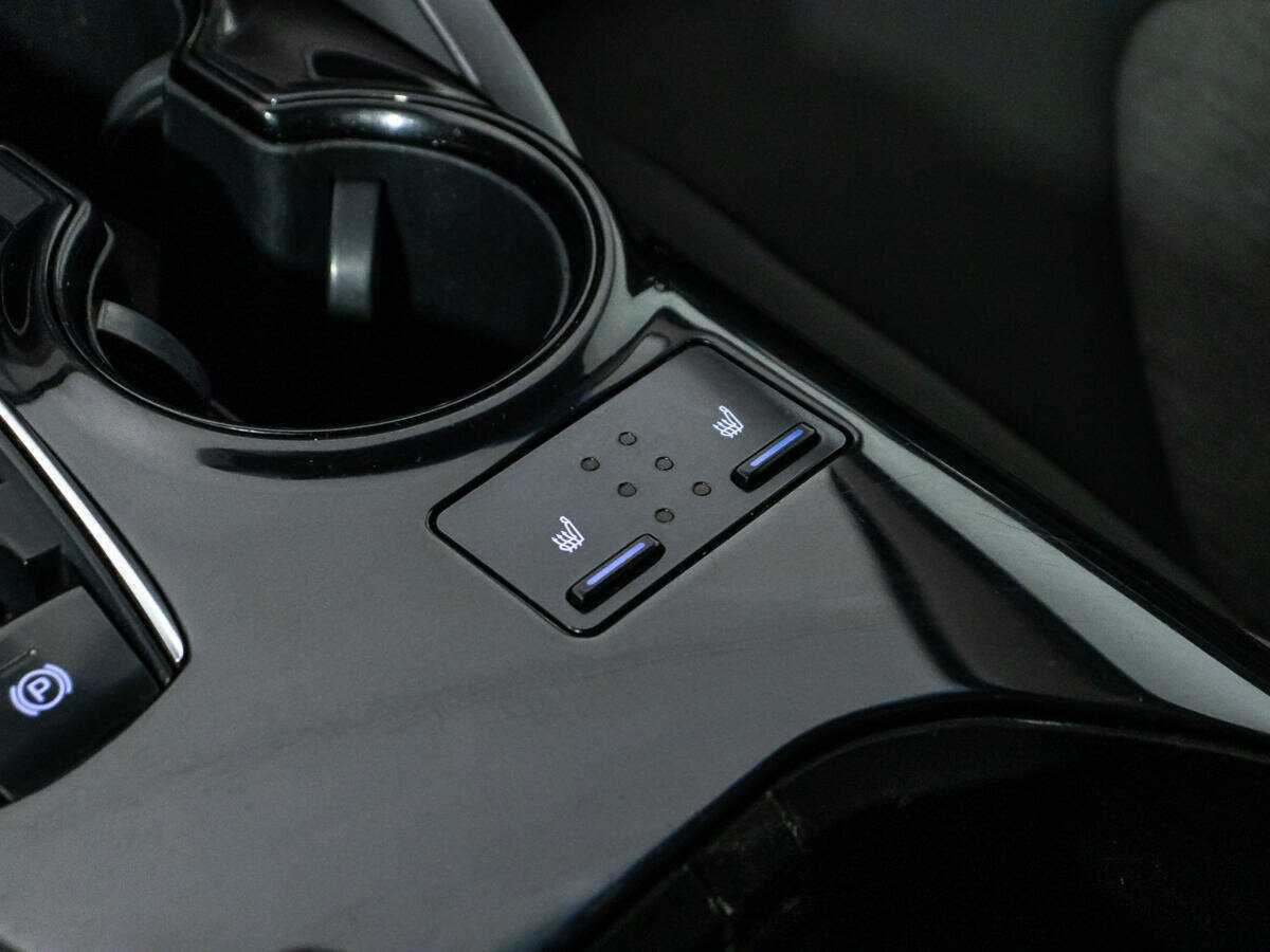 Купить Toyota Camry с пробегом. Фото: #17