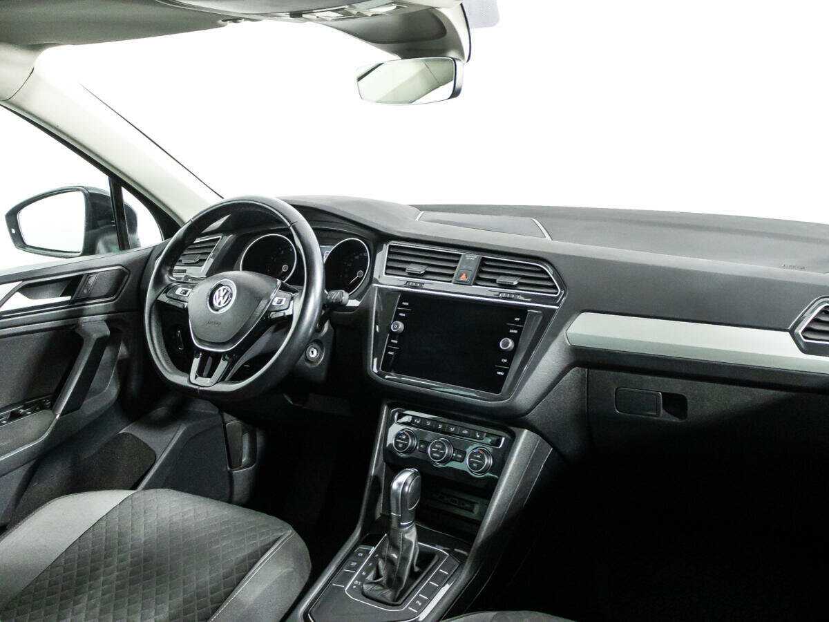 Купить Volkswagen Tiguan с пробегом. Фото: #8