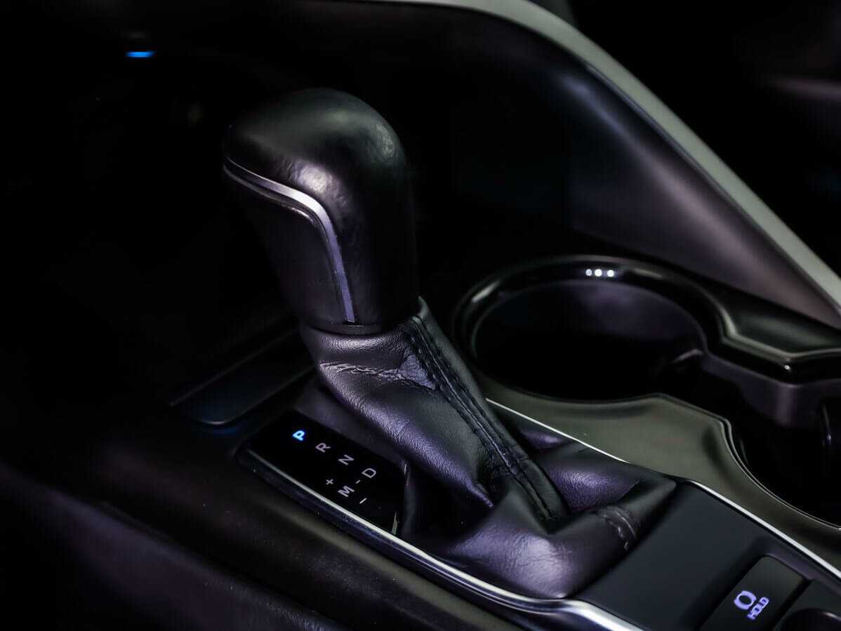 Купить Toyota Camry с пробегом. Фото: #14