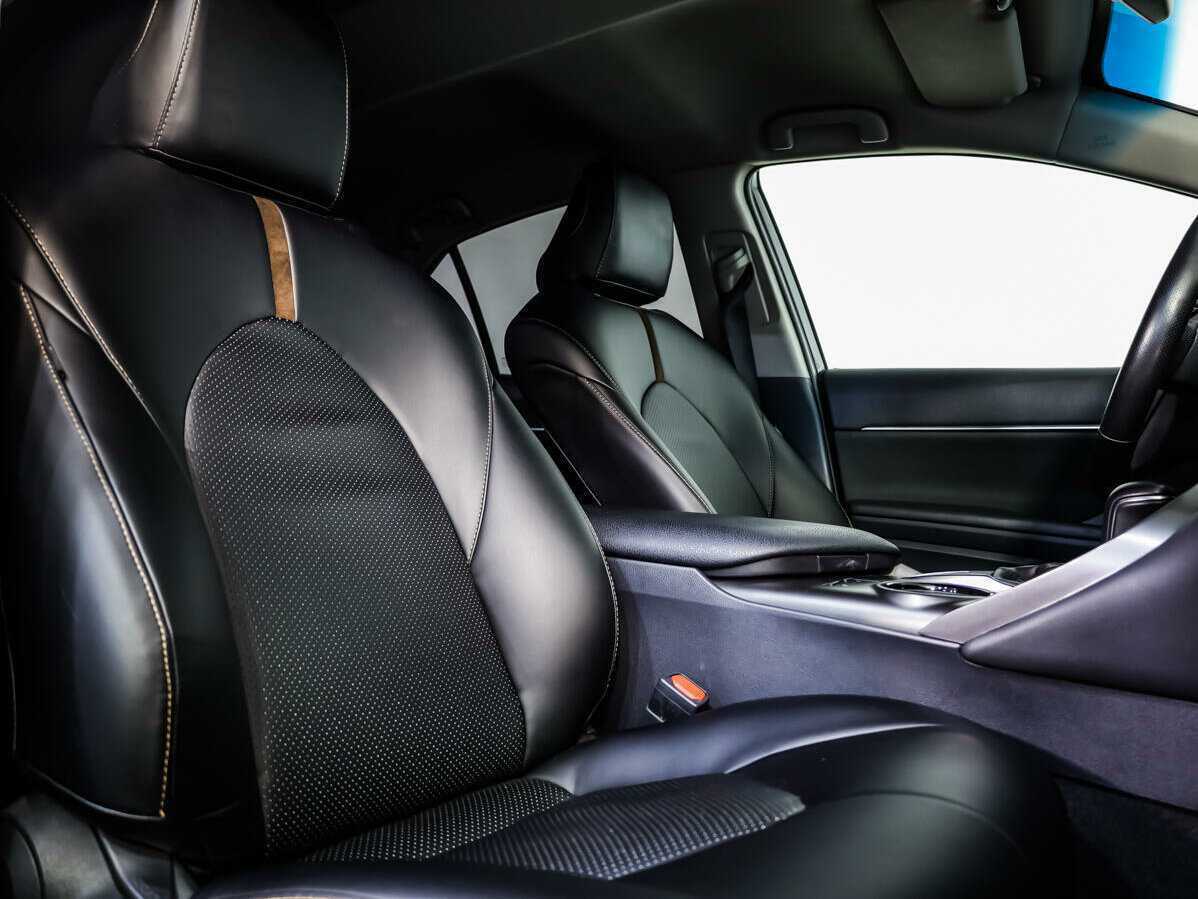 Купить Toyota Camry с пробегом. Фото: #10