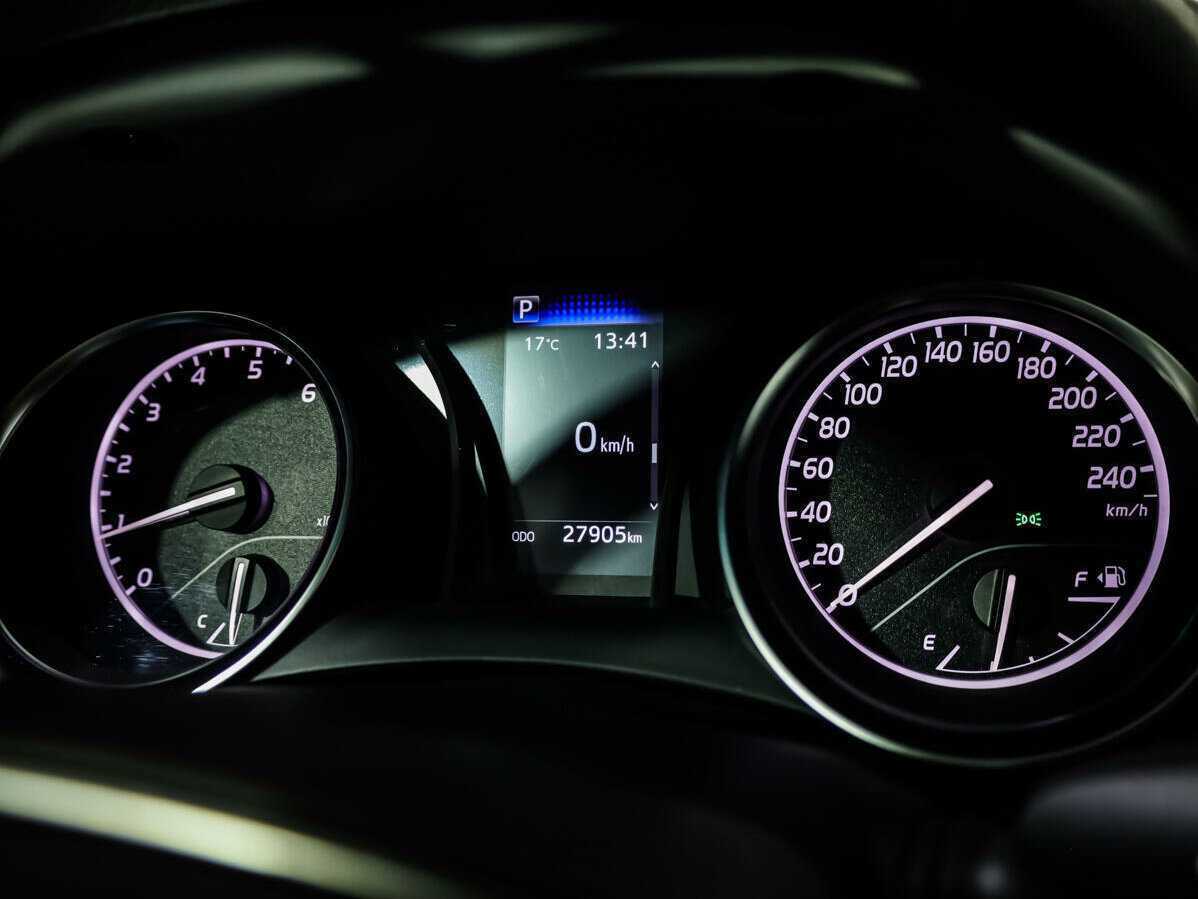 Купить Toyota Camry с пробегом. Фото: #17