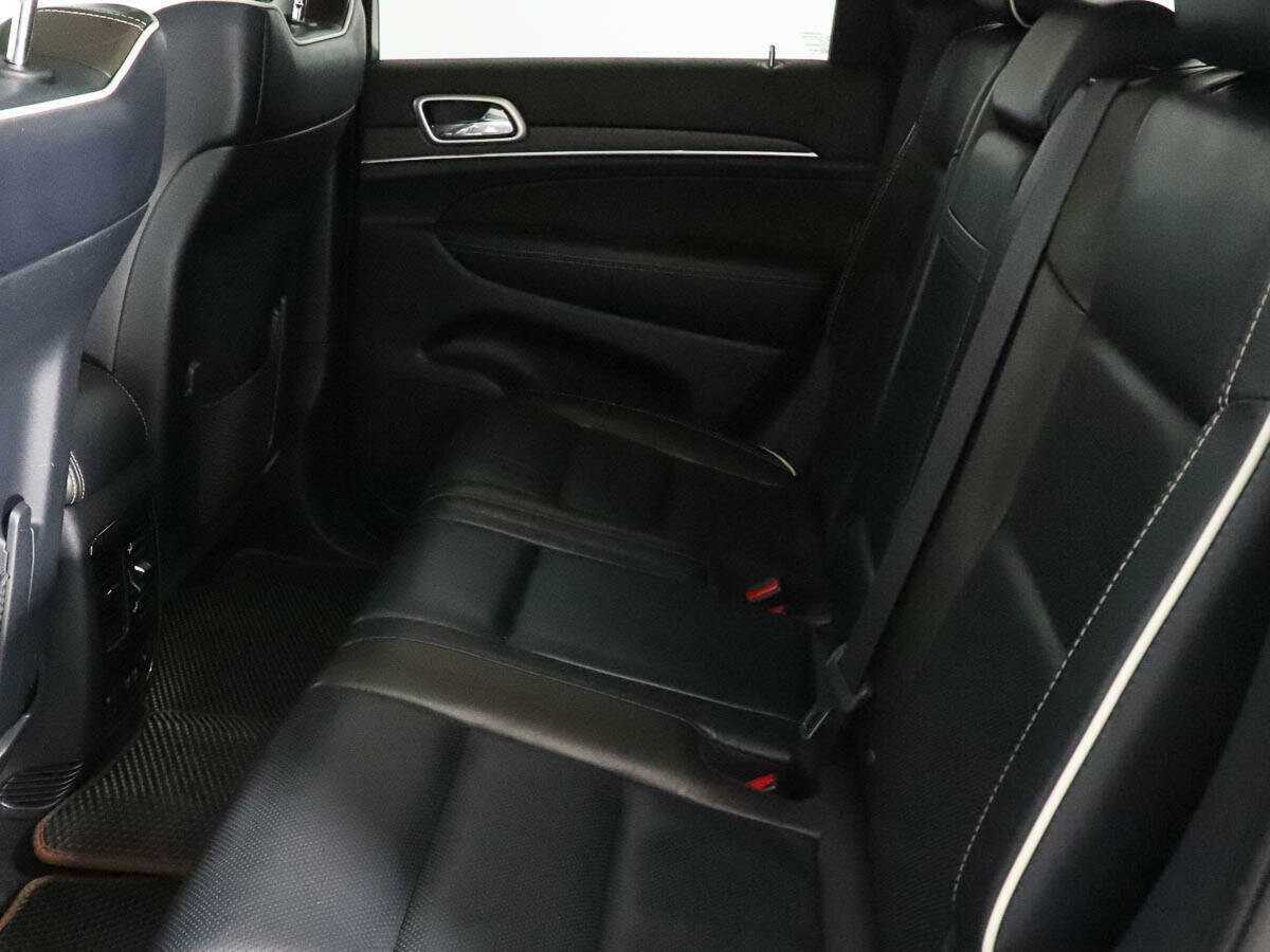 Купить Jeep Grand Cherokee с пробегом. Фото: #12