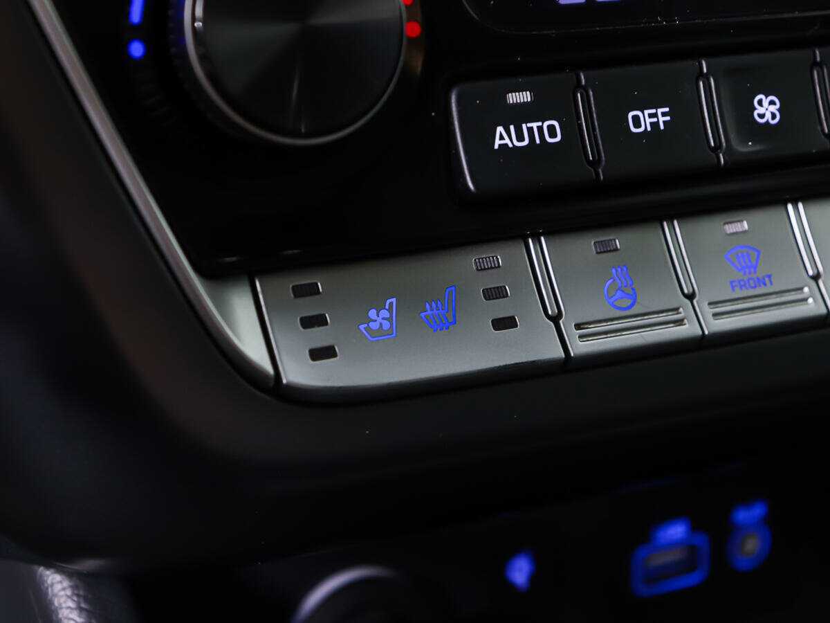 Купить Hyundai Sonata с пробегом. Фото: #18