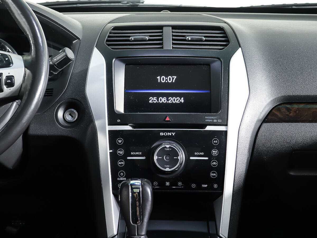 Купить Ford Explorer с пробегом. Фото: #12