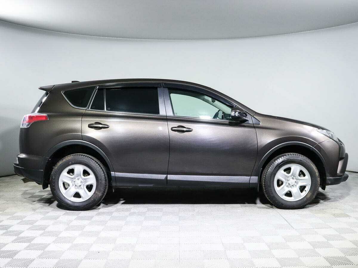 Купить Toyota RAV4 с пробегом. Фото: #3