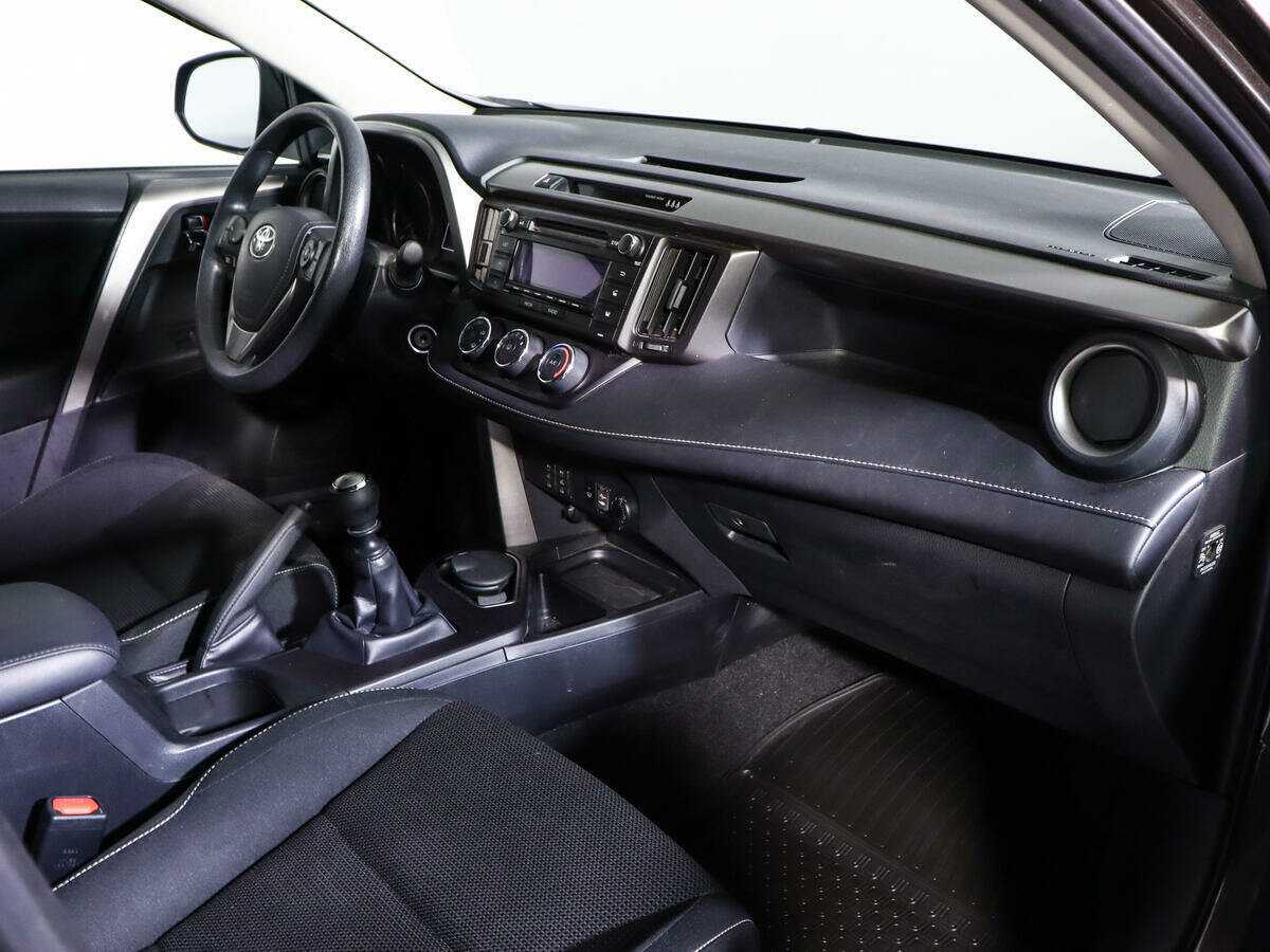 Купить Toyota RAV4 с пробегом. Фото: #9