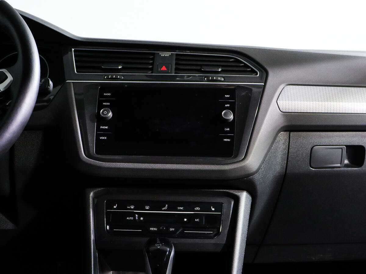 Купить Volkswagen Tiguan с пробегом. Фото: #10