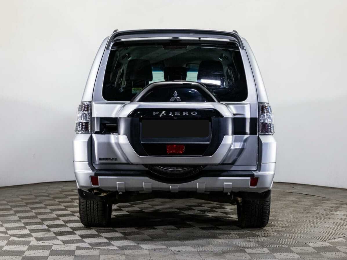 Купить Mitsubishi Pajero с пробегом. Фото: #5