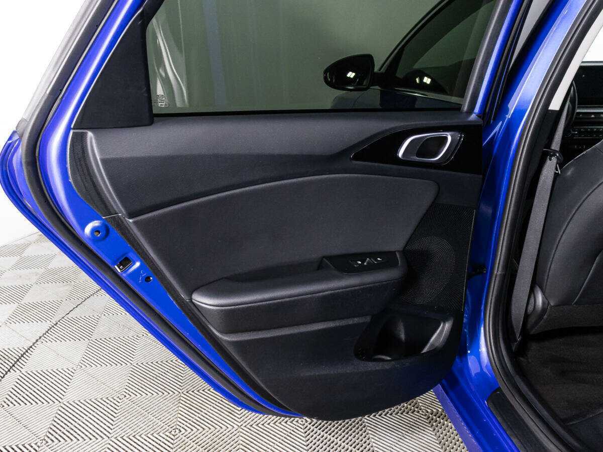 Купить Kia Ceed с пробегом. Фото: #22