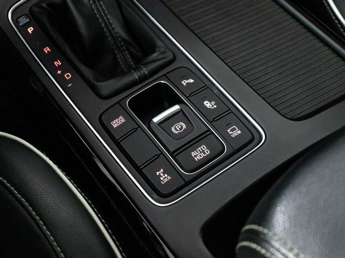 Купить Kia Sorento с пробегом. Фото: #18
