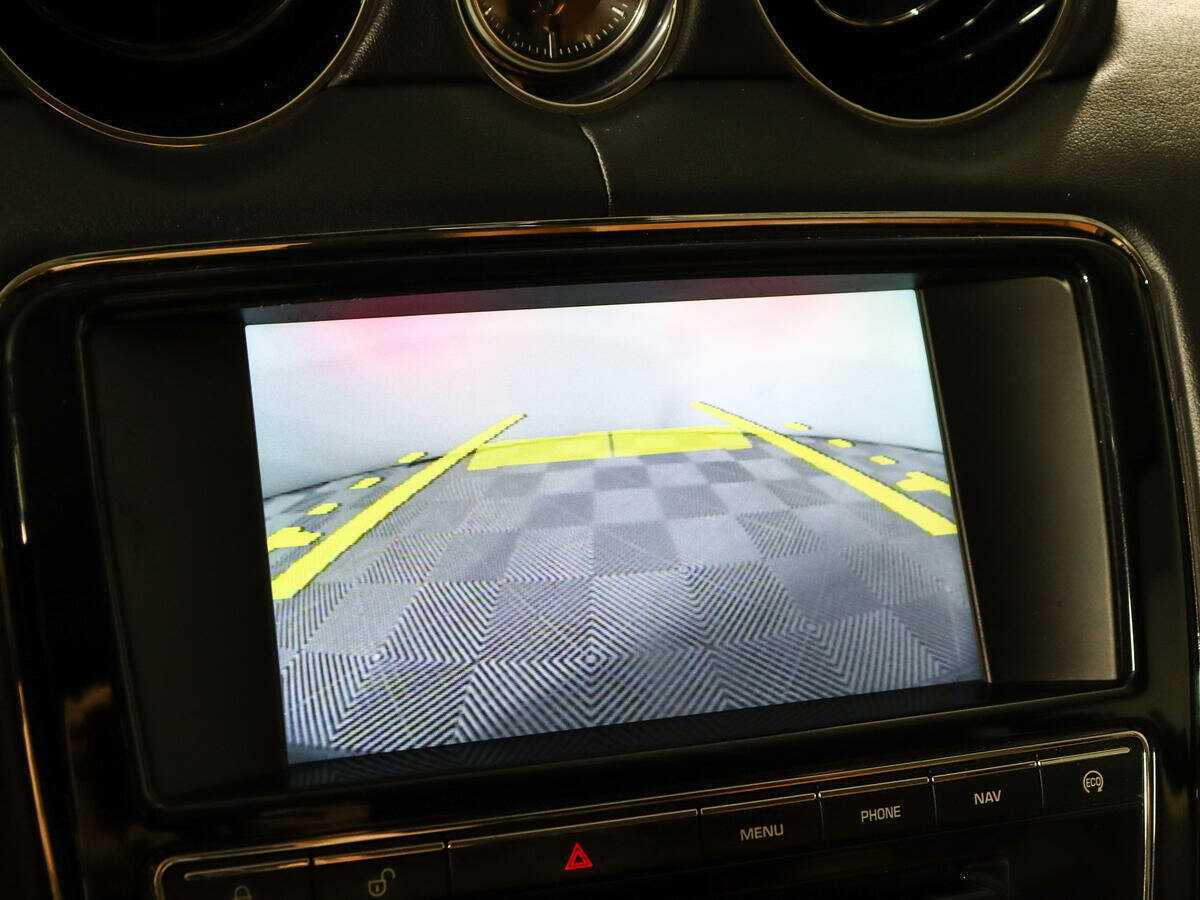 Купить Jaguar XJ с пробегом. Фото: #14