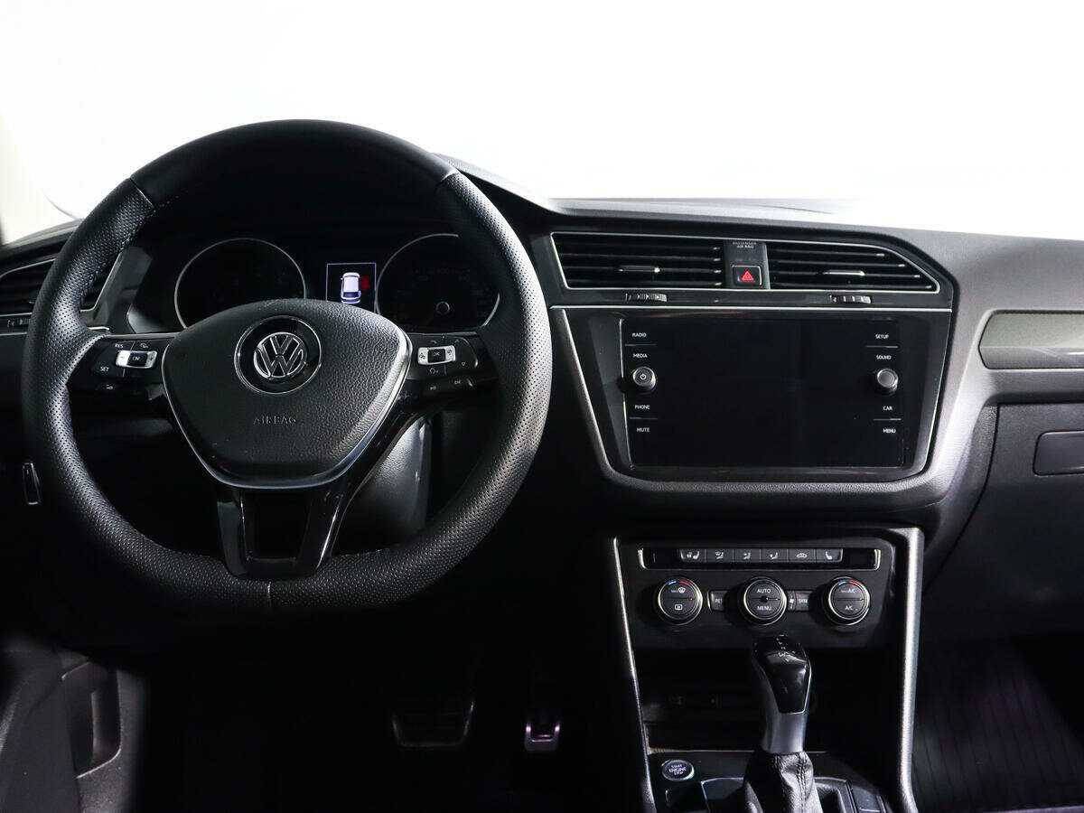 Купить Volkswagen Tiguan с пробегом. Фото: #9
