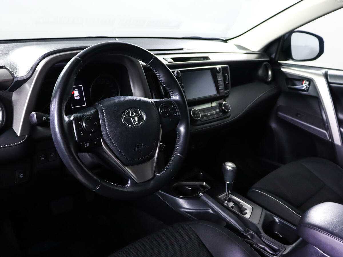 Купить Toyota RAV4 с пробегом. Фото: #13