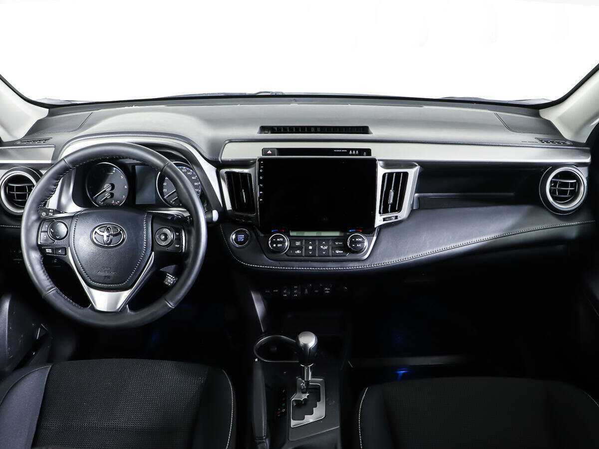 Купить Toyota RAV4 с пробегом. Фото: #10