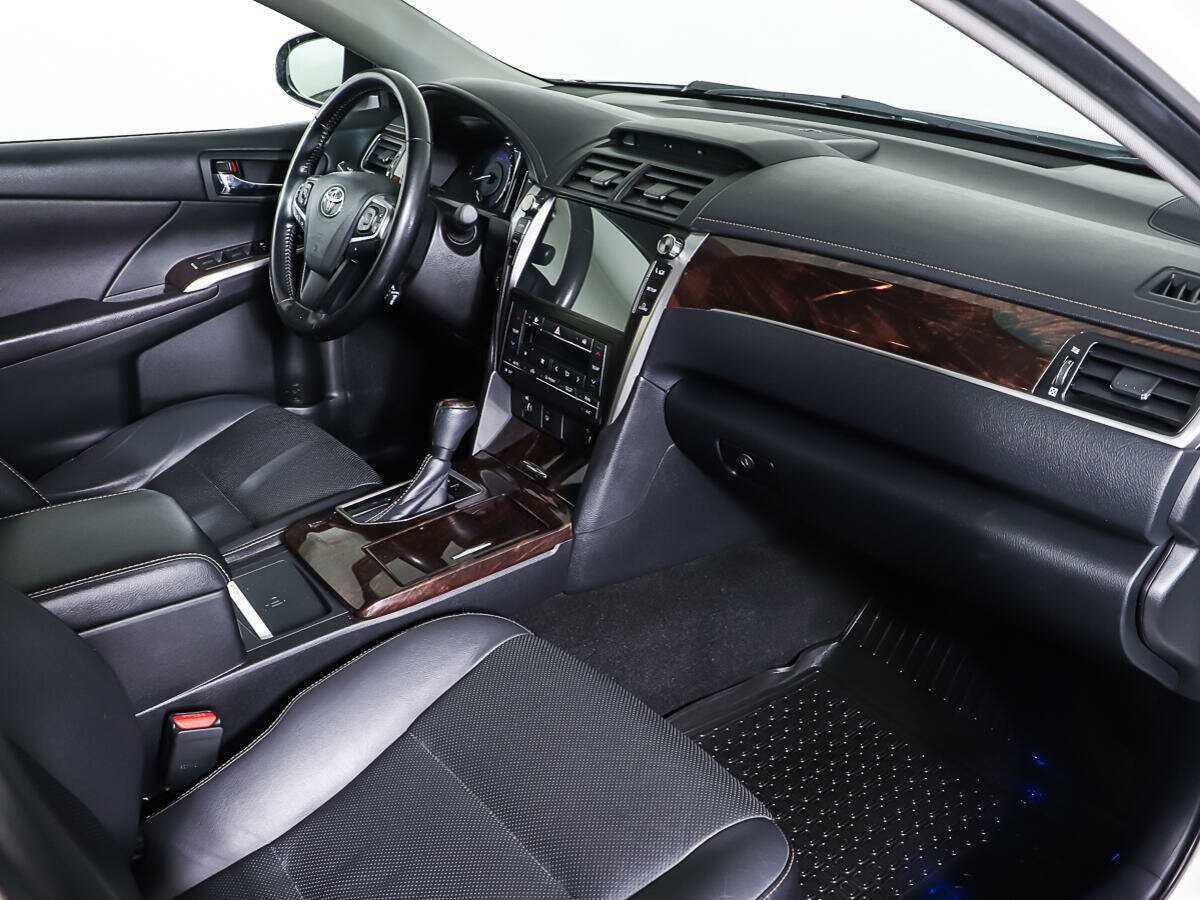 Купить Toyota Camry с пробегом. Фото: #8