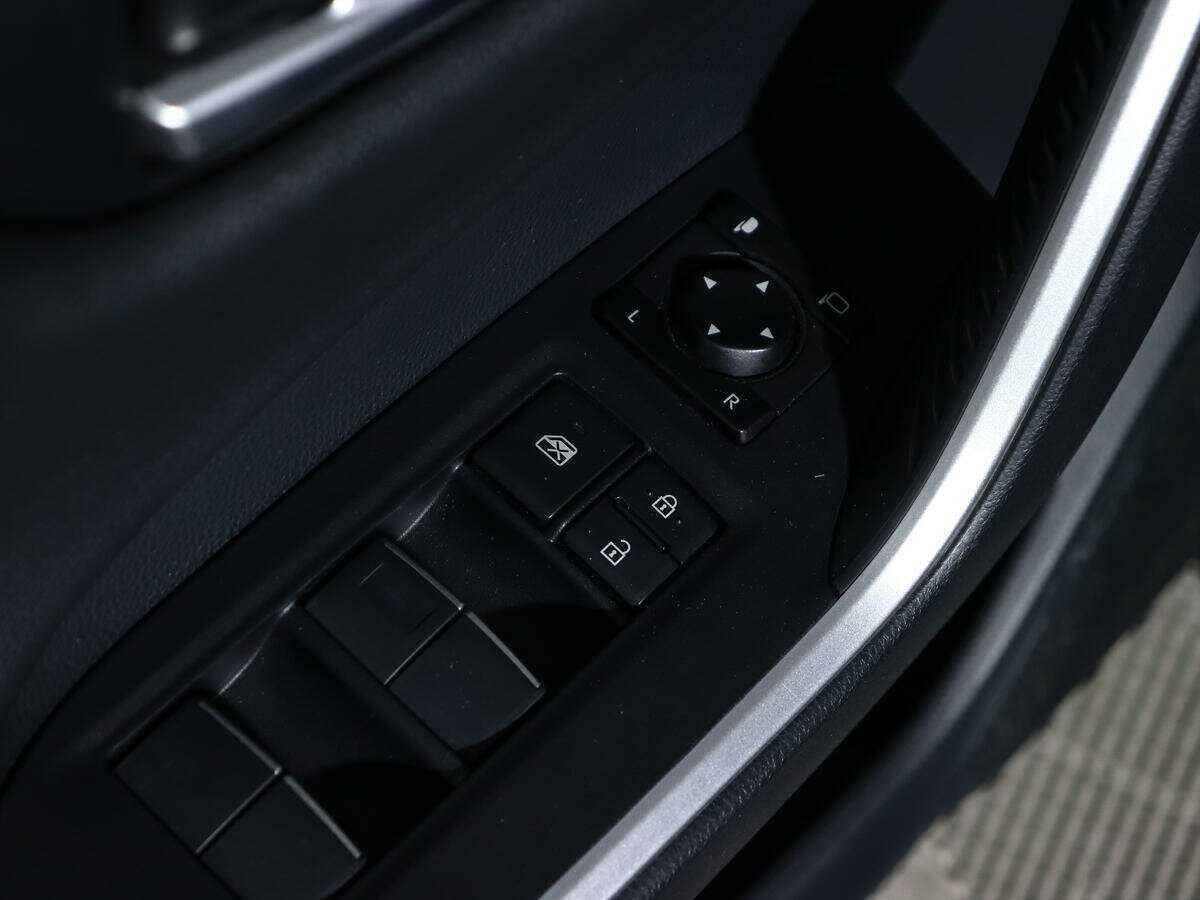 Купить Toyota RAV4 с пробегом. Фото: #16