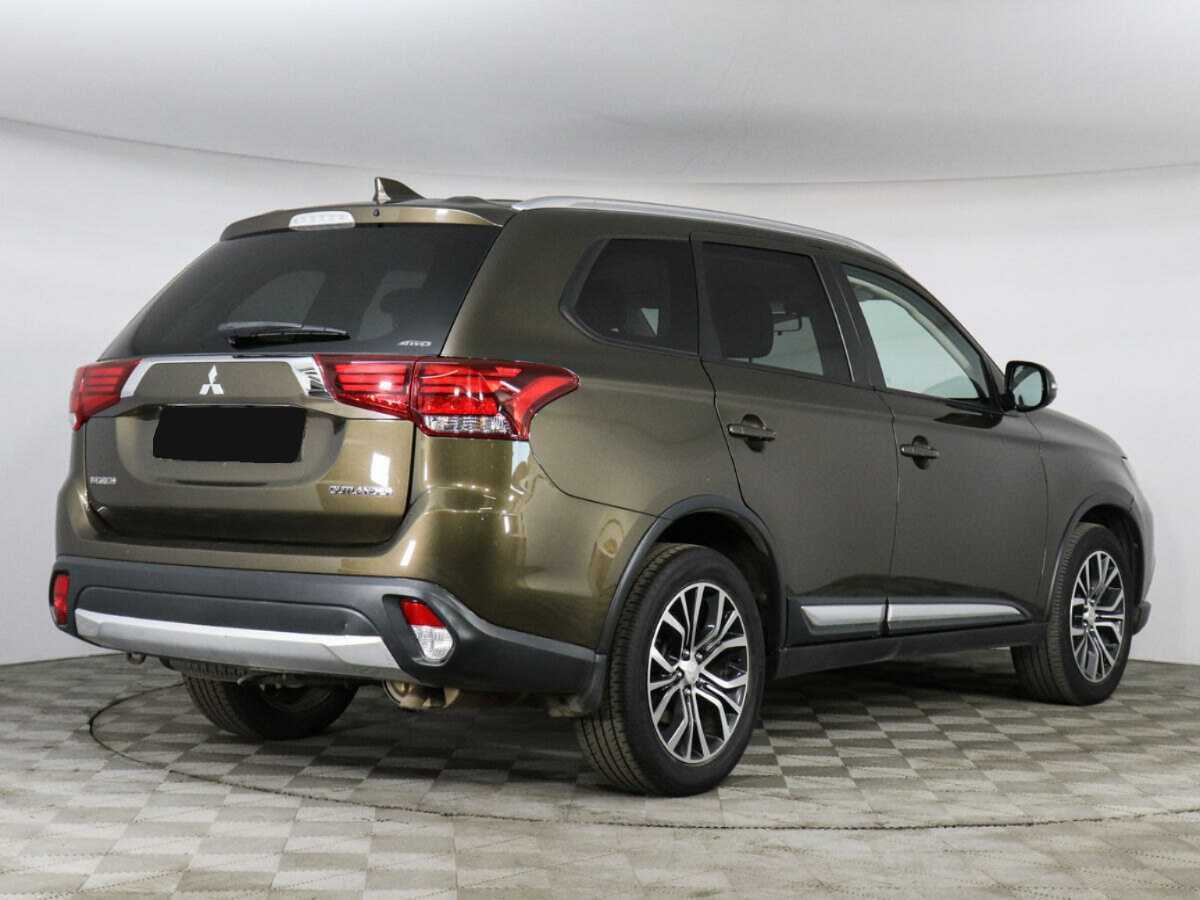 Купить Mitsubishi Outlander с пробегом. Фото: #4