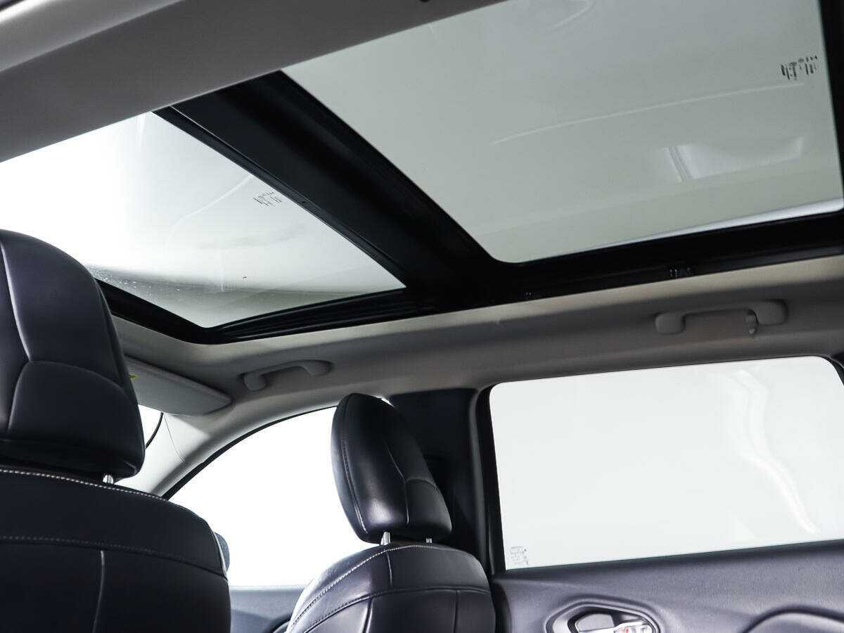 Купить Jeep Cherokee с пробегом. Фото: #15