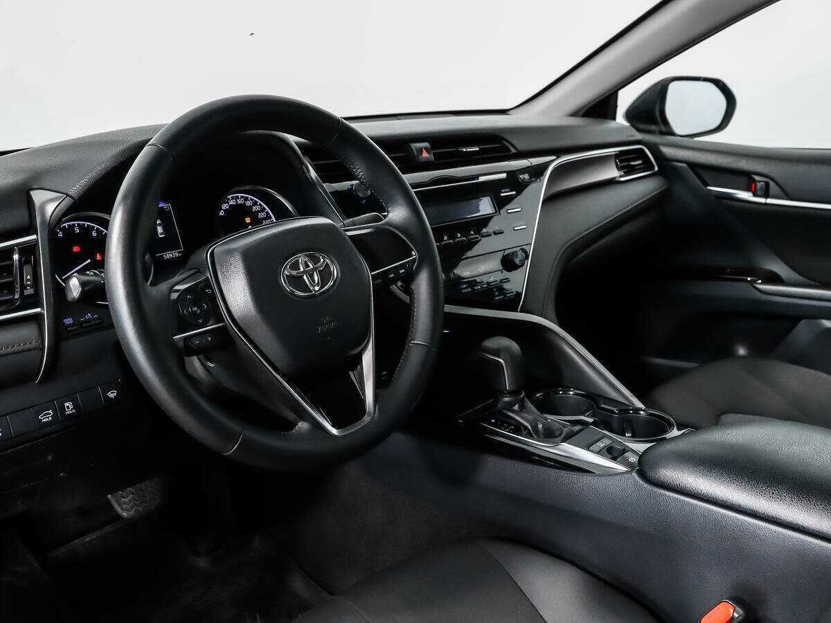 Купить Toyota Camry с пробегом. Фото: #8