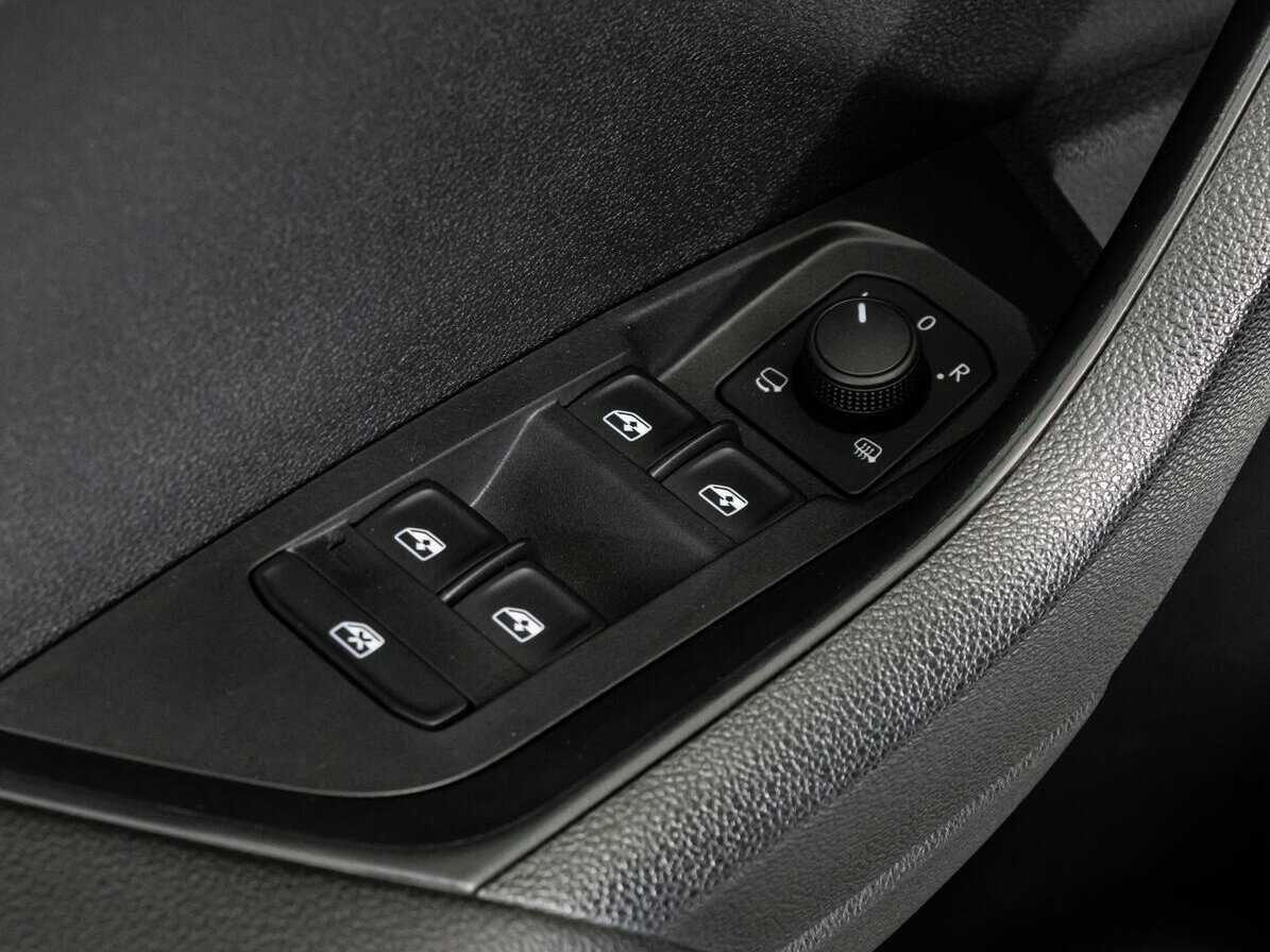 Купить Skoda Karoq с пробегом. Фото: #18