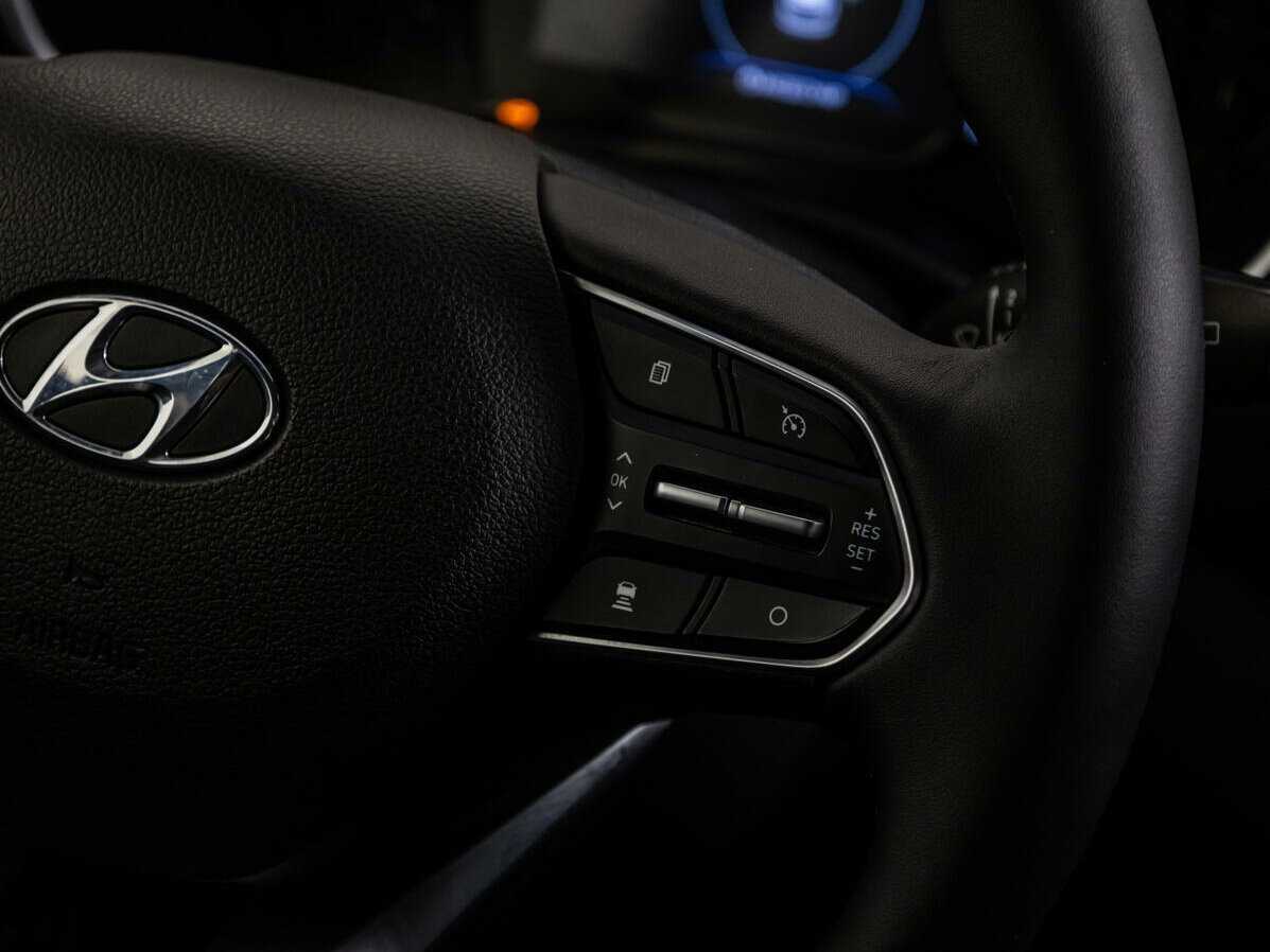 Купить Hyundai Santa Fe с пробегом. Фото: #21