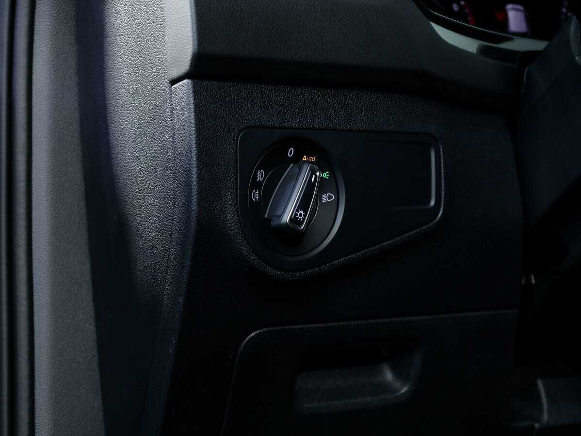 Купить Volkswagen Tiguan с пробегом. Фото: #12