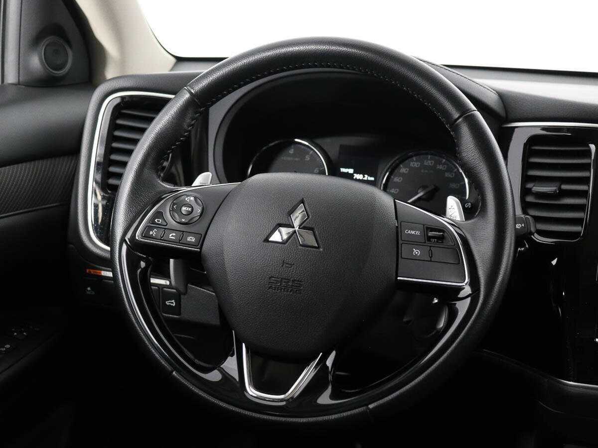 Купить Mitsubishi Outlander с пробегом. Фото: #14