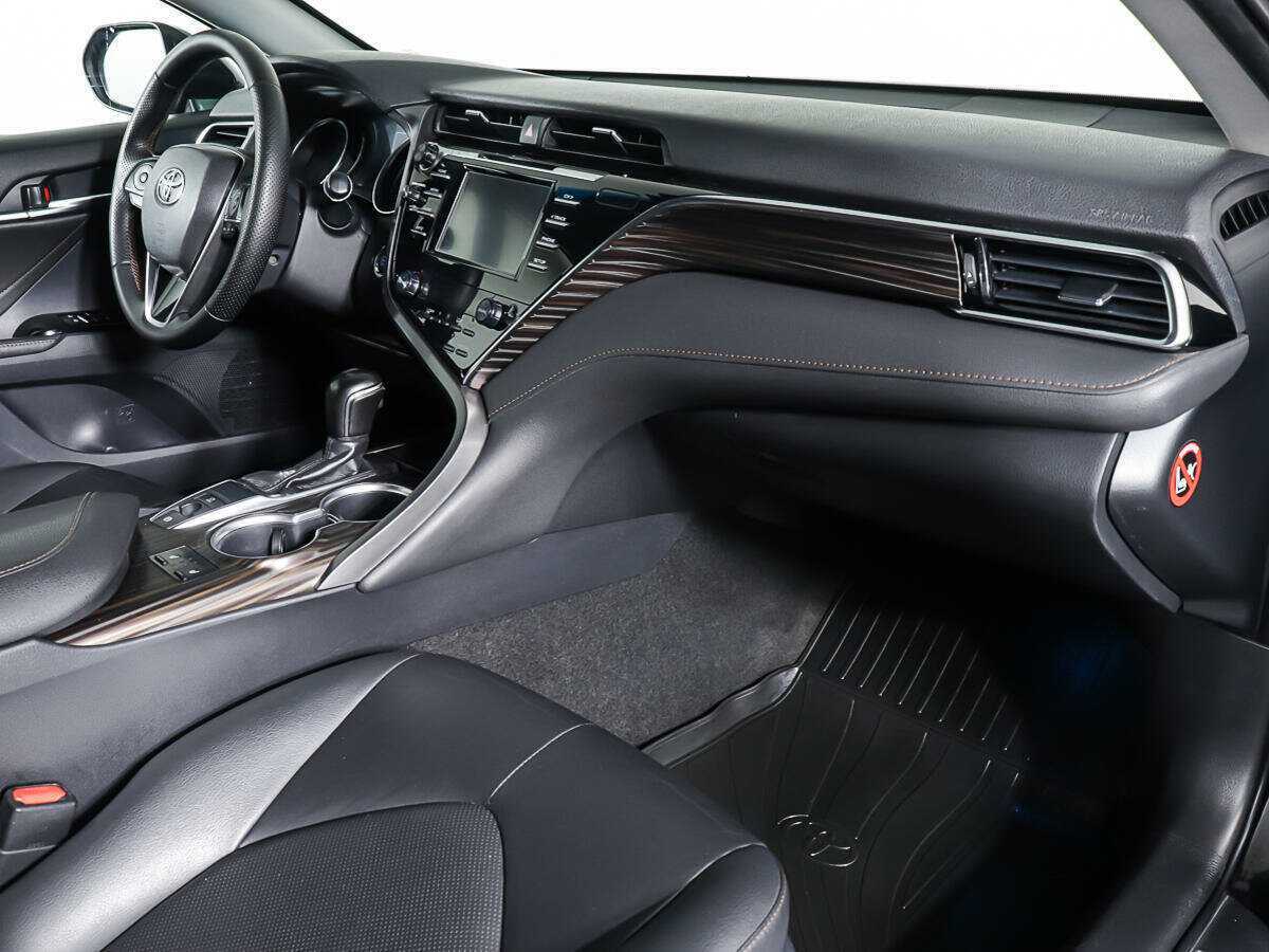 Купить Toyota Camry с пробегом. Фото: #7