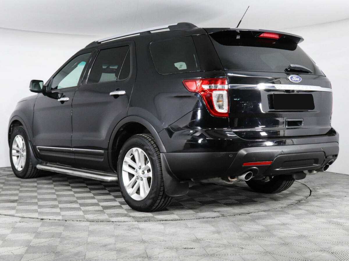 Купить Ford Explorer с пробегом. Фото: #3
